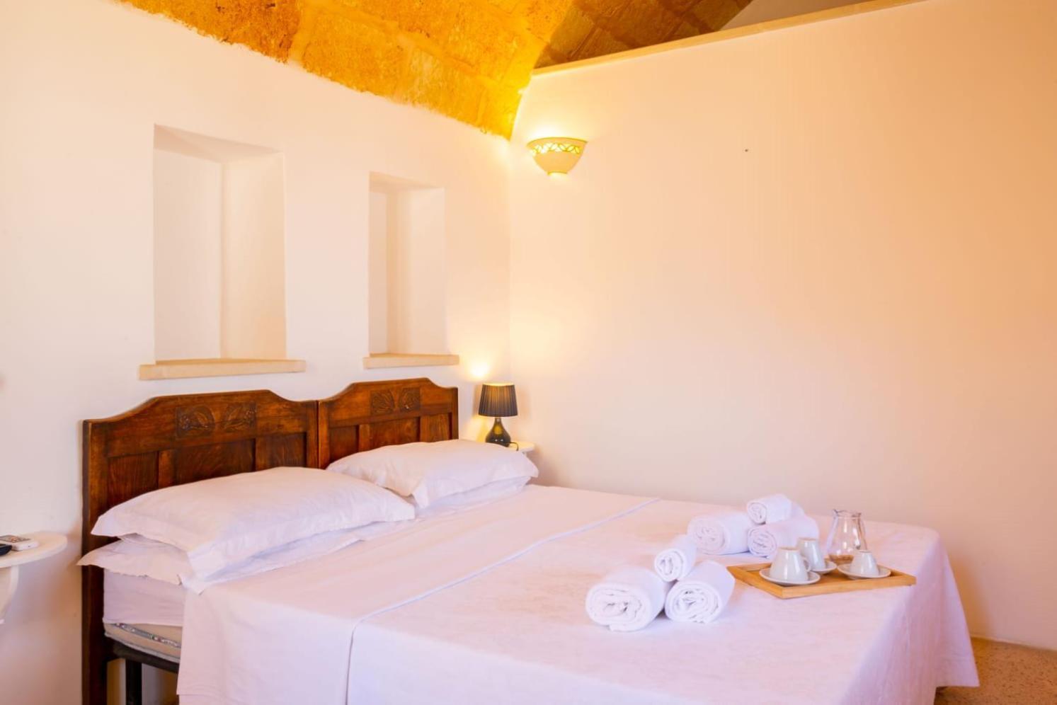 Palazzo Le Zicaredde Bed & Breakfast Салве Екстериор снимка